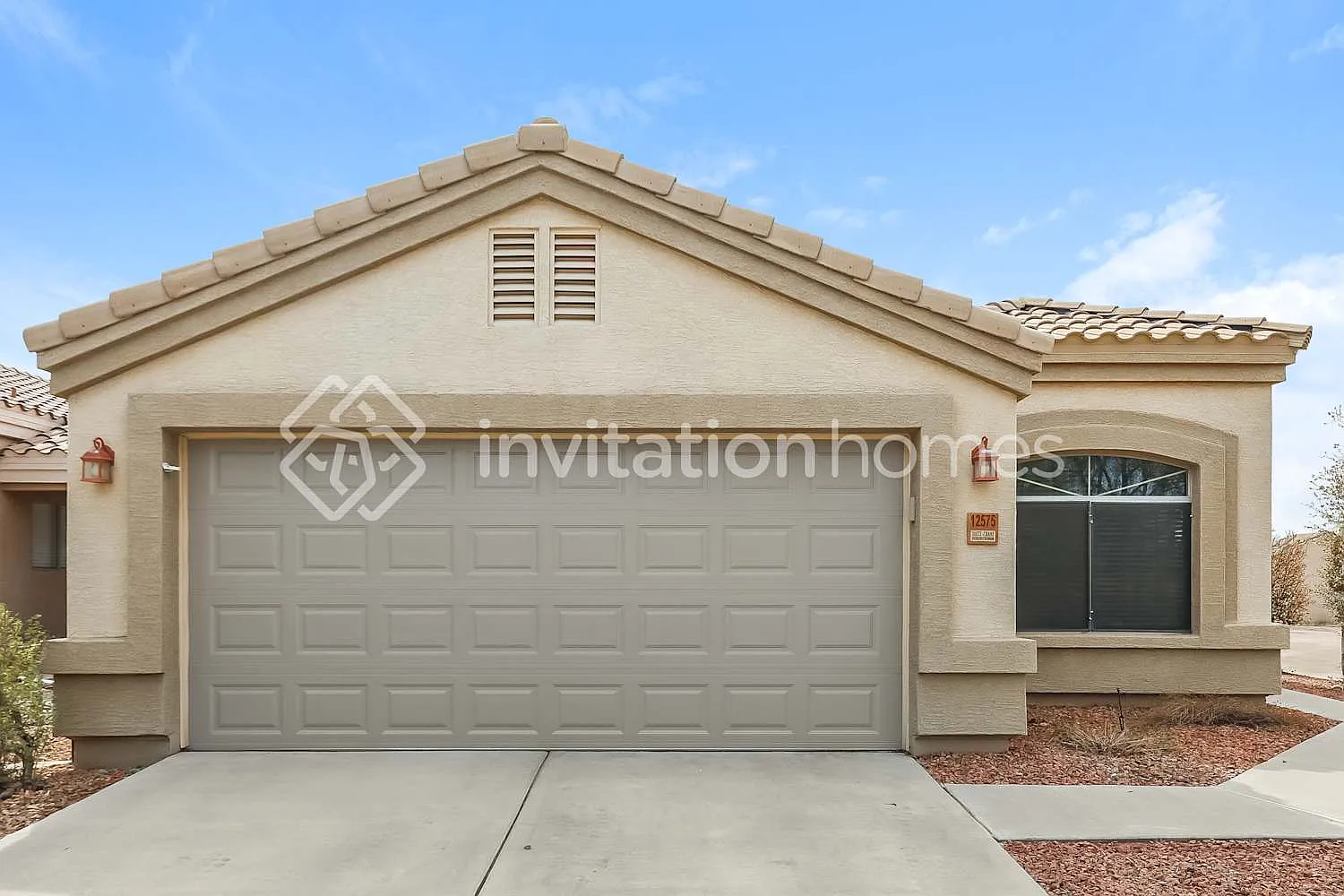 12575 W Lisbon Ln El Mirage, AZ 85335 — Photo 1