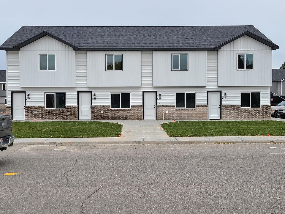 1st image of 475 Coachman Dr