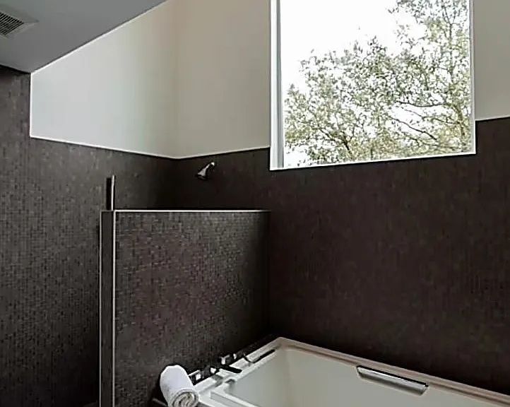 4904 S Shepherd Dr — Photo 33
