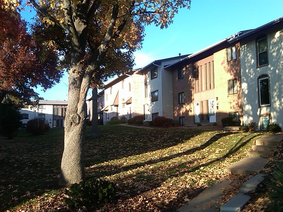 1st image of 139 Carmel Woods Dr