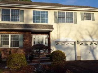 24 Alexis Ct, Colonia, NJ 07067
