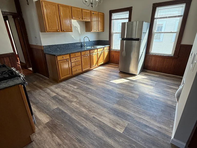 33 Newburg St #3 — Photo 6