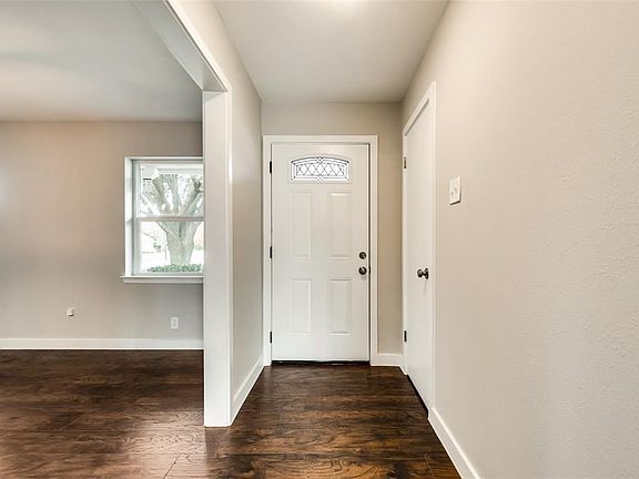 3rd image of 3918 Tynes Dr