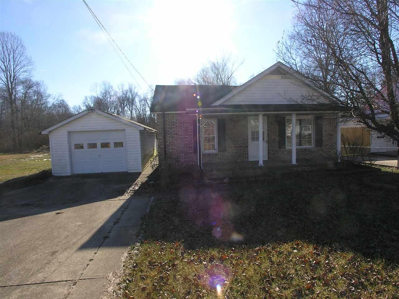 2585 Main St, Hurricane, WV 25526 Zillow