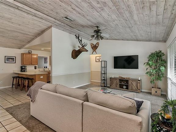 5th image of 1206 4th Ln