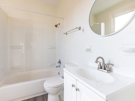 5th image of 608 Taylor Ave APT 301