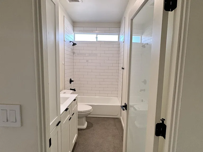 3342 N 17th Ave — Photo 7