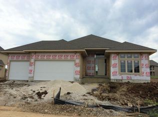 13209 W 170th St, Overland Park, KS 66062