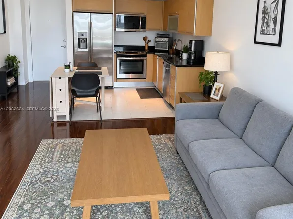 951 Brickell Ave APT 2509, Miami, FL 33131