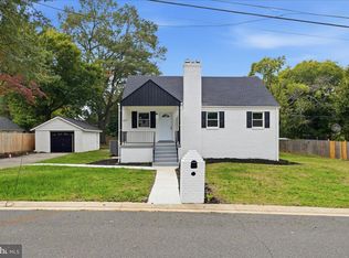4201 Skyline Dr, Suitland, MD 20746
