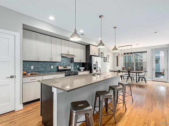 3rd image of 3526 West 17th Avenue