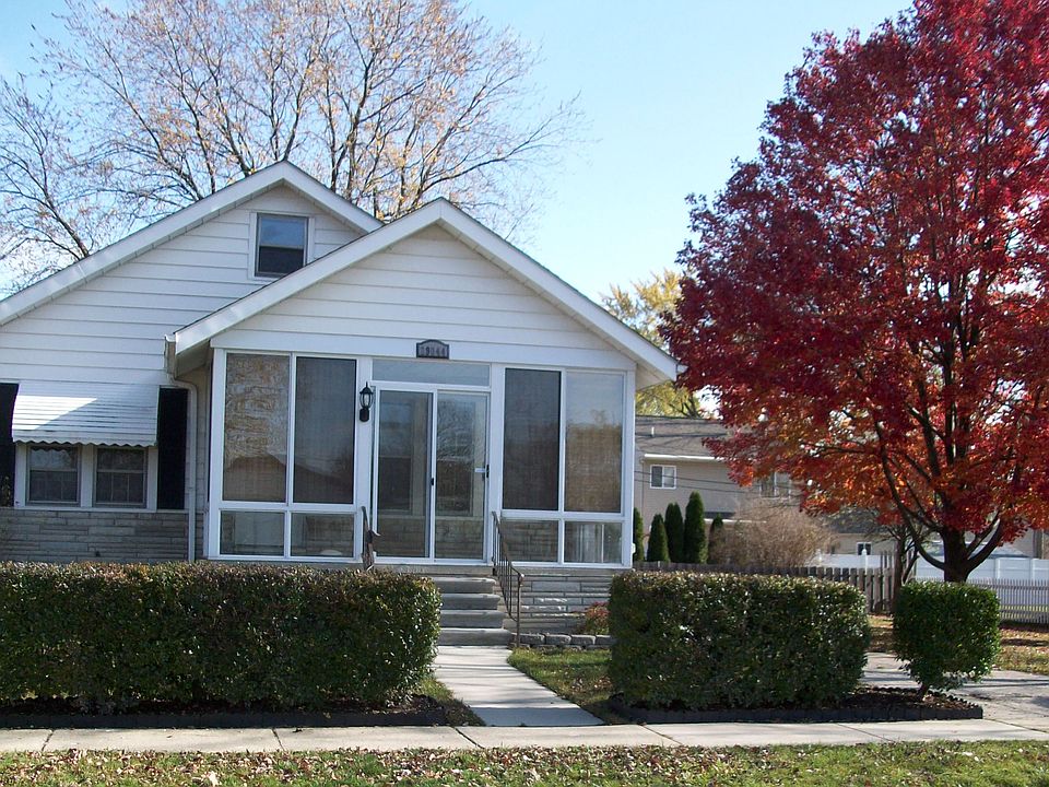 29044 Hillview St, Roseville, MI 48066 Zillow