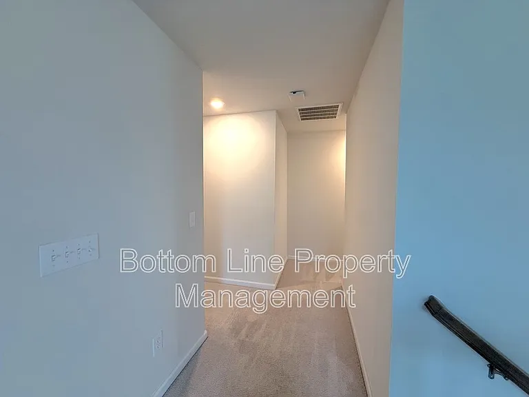 729 Willshire Falls Dr — Photo 13