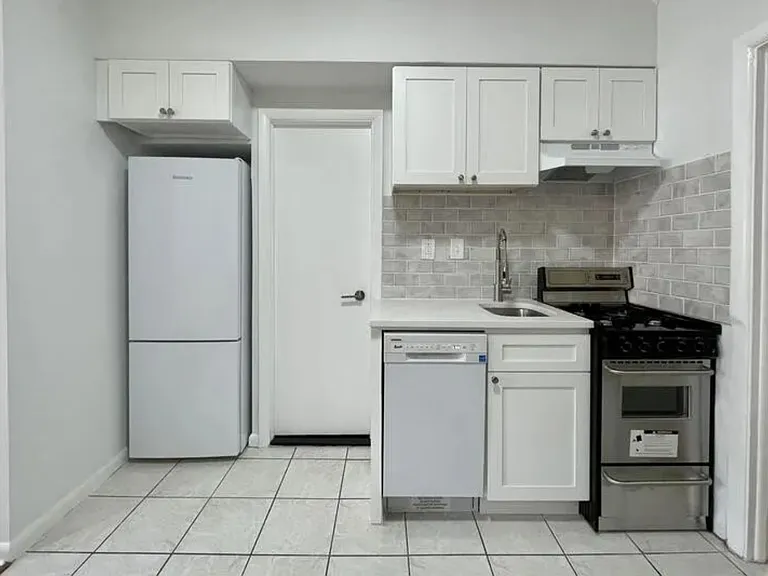 1010 Pine St #2FF — Photo 13