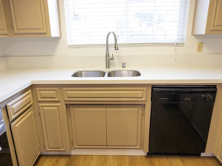 4709 Pinecastle Ave — Photo 6