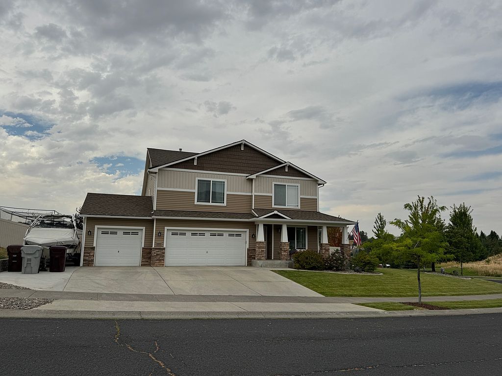 1000 SW Latour Peak St - Property Image