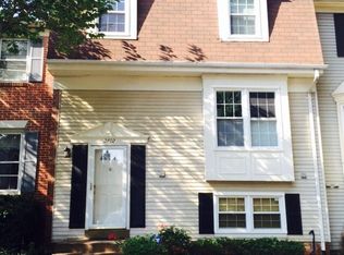 2802 Andiron Ln, Vienna, VA 22180