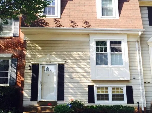 2802 Andiron Ln, Vienna, VA 22180
