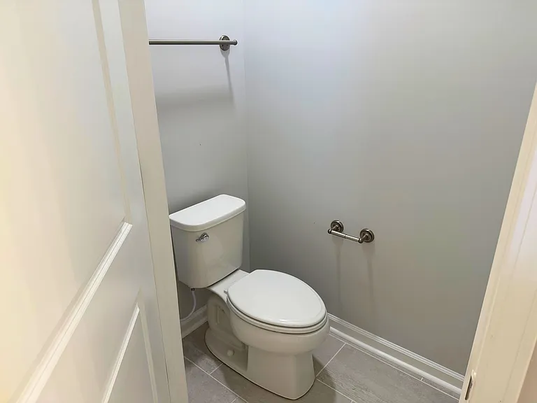 144 Gervais Cir — Photo 14