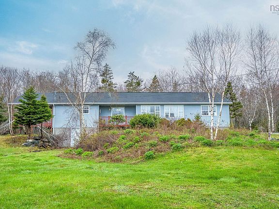 3rd image of 4953 Sandy Point Rd