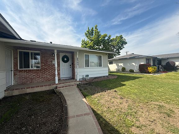 4th image of 2505 S Encina St