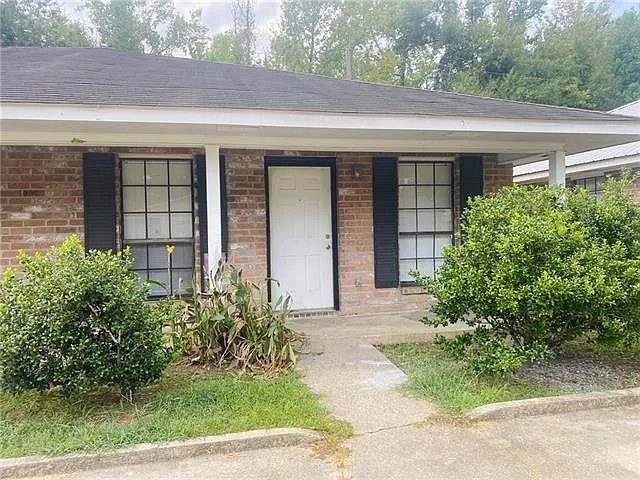 1307 Hooks Dr #B — Photo 1