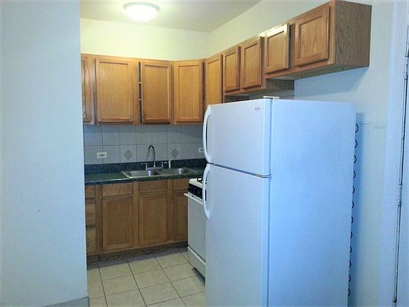 3rd image of 7300 N Ashland Ave #1