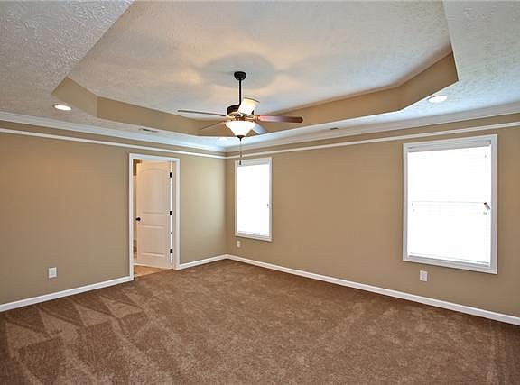 4th image of 69 Fox Xing Lot 69