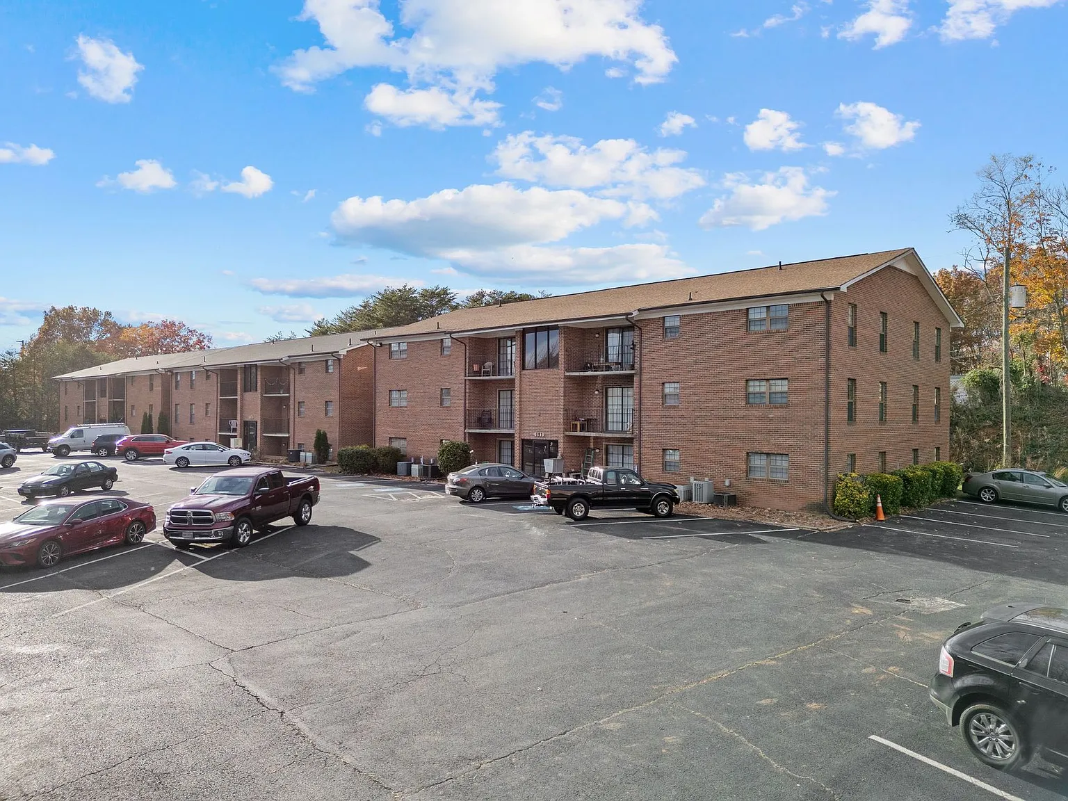 Blueberry Hill Apartments — Photo 1