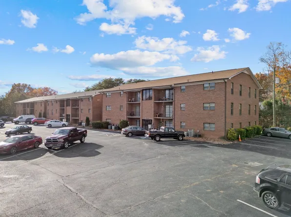 Blueberry Hill Apartments, 115 Belva Ln #165-4, Collinsville, VA 24078