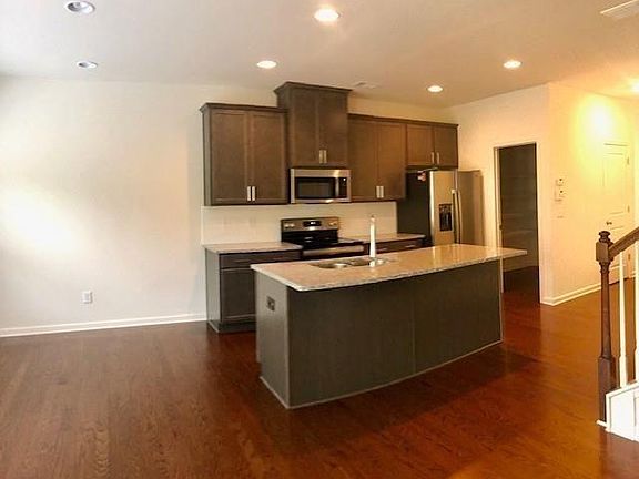 5th image of 5272 Mill Way