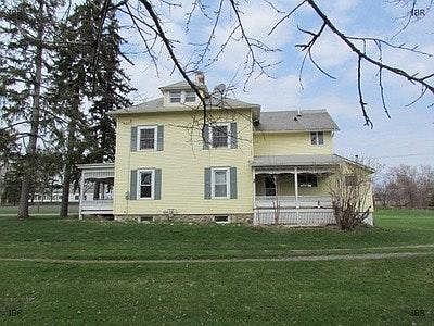 side view with side porch