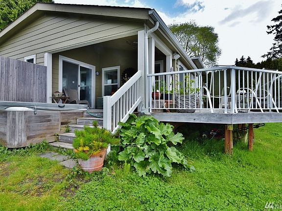3rd image of 18264 Hyak Ln NE