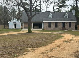 64 Sand Ln, Sumrall, MS 39482