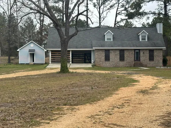 64 Sand Ln, Sumrall, MS 39482