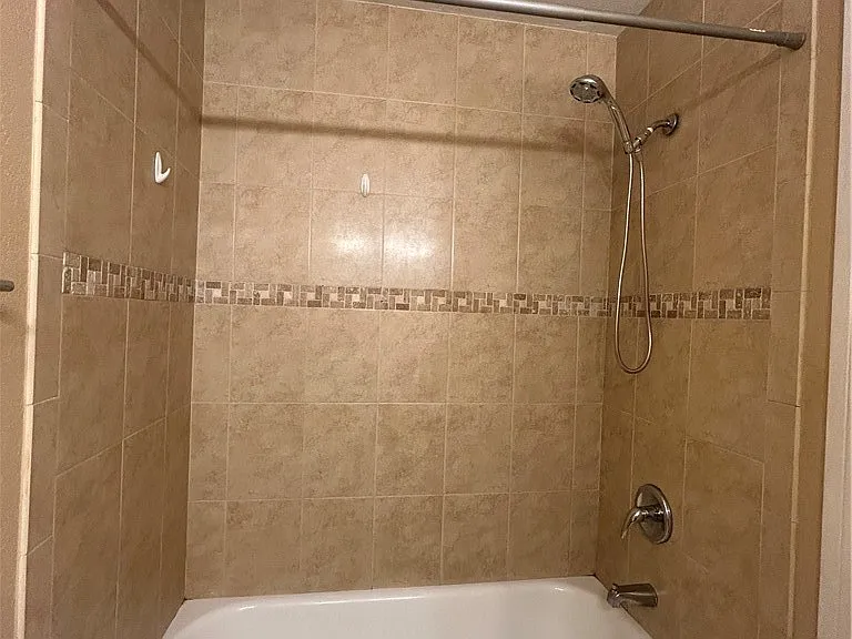 2835 Winkler Ave #209 — Photo 10
