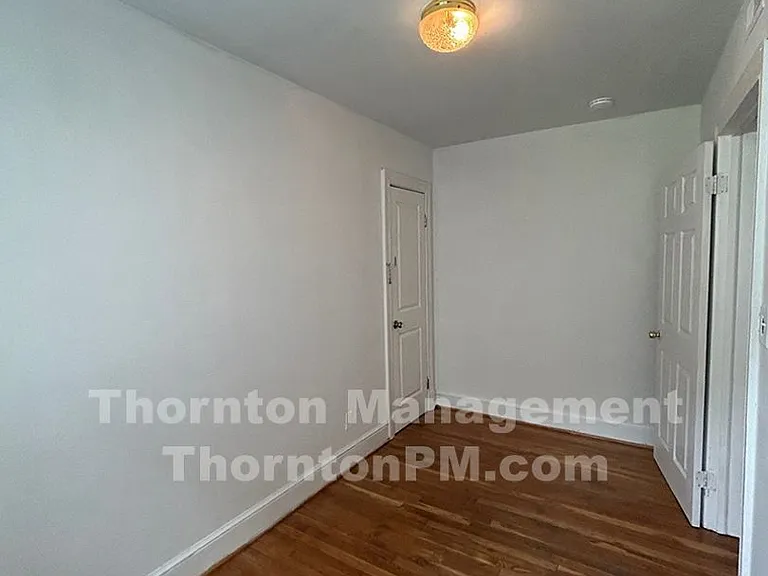 913 Monument Ave — Photo 6