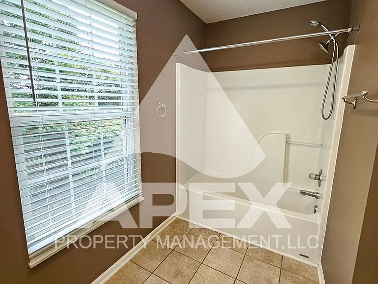 10808 Topview Ln — Photo 15