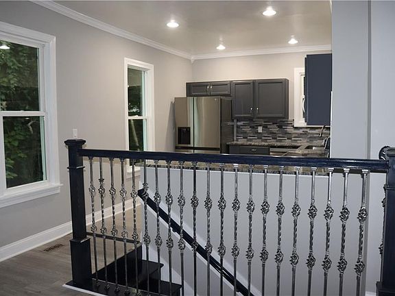 3rd image of 2539 Myrtle Ave