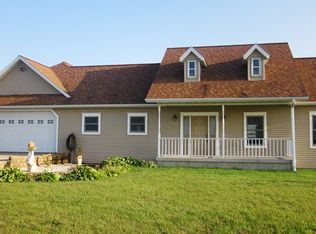 1736 Halverson Rd, Lansing, IA 52151