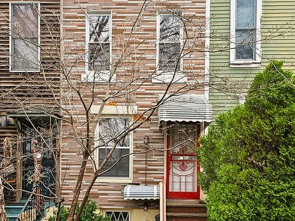 303A 16th St, Brooklyn, NY 11215