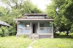 4th image of 2009 Berkley St
