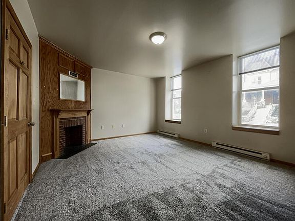 4th image of 306 N Potomac St #1