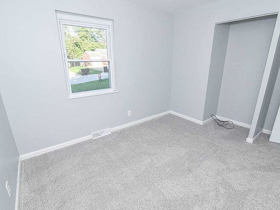 3rd image of 6454 Shawnee Ct