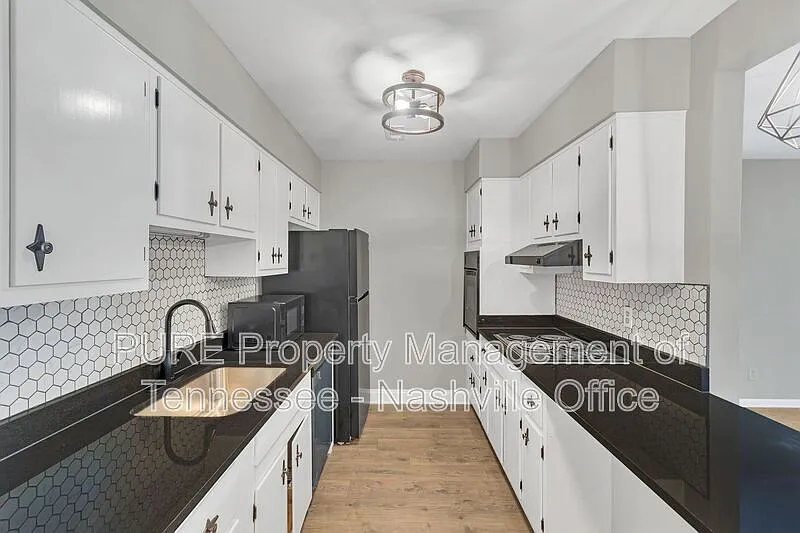 Building Photo - 1302 Mercury Blvd #33