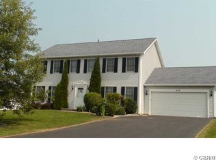424 Pineville Ln, Webster, NY 14580