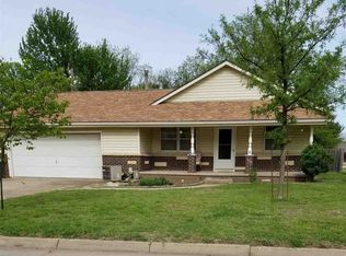 504 Alexander St, Winfield, KS 67156