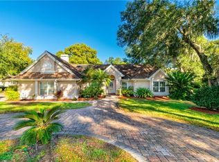 2098 Sawgrass Dr, Apopka, FL 32712