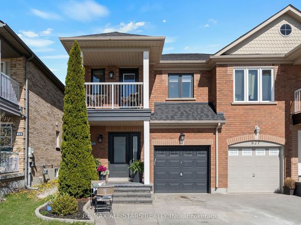 825 Joe Persechini Dr, Newmarket, ON L3X 2T7