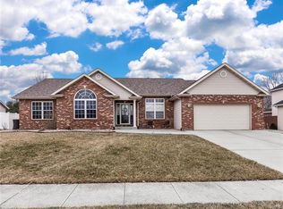 123 Stonebriar Dr, Troy, IL 62294